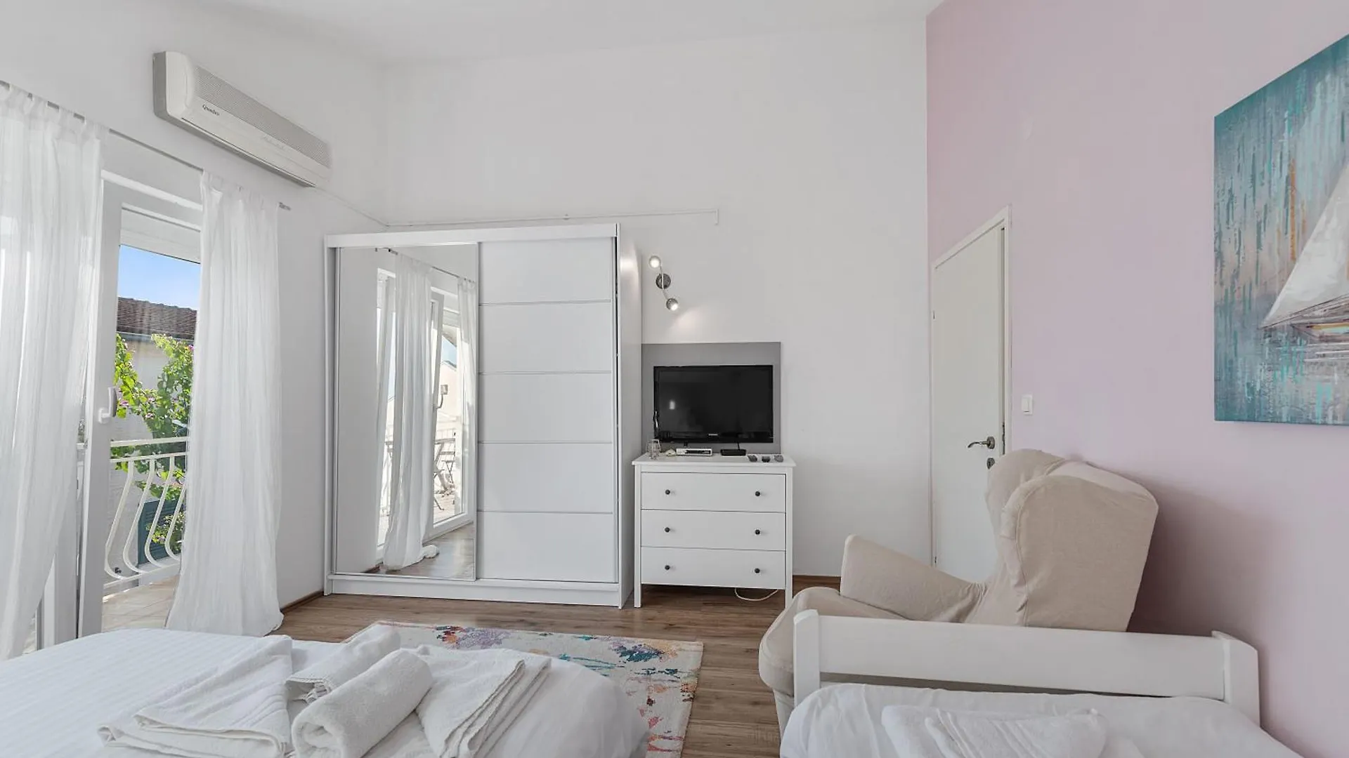 Apartments Petrina スベティ・フィリップ・イ・ヤコブ