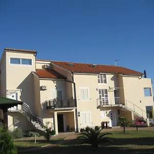 „drei Palmen“ Apartment