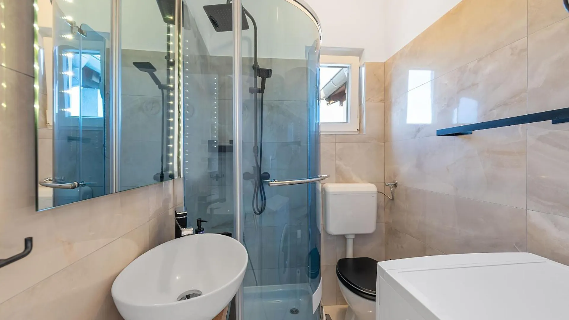 Apartments Petrina Sveti Filip i Jakov