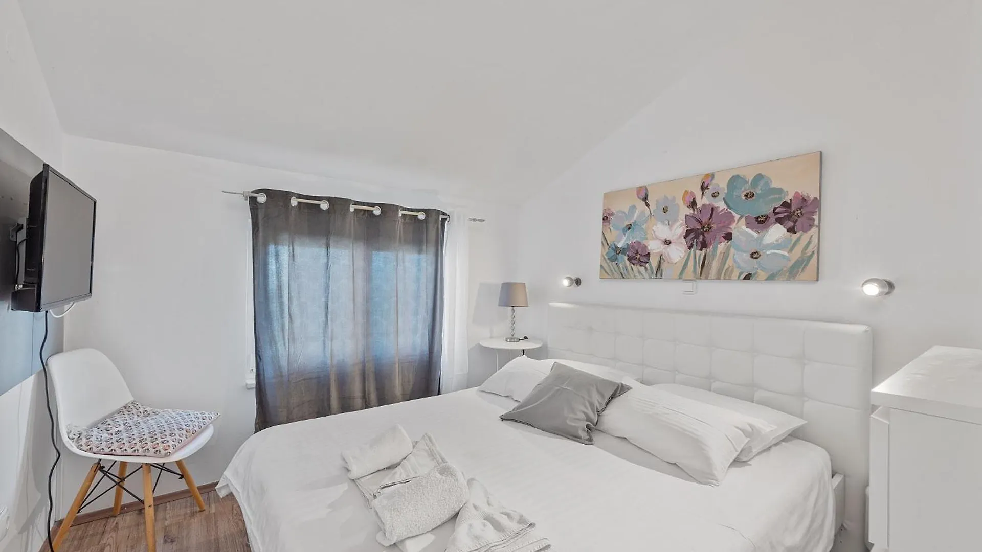 Apartments Petrina Sveti Filip i Jakov